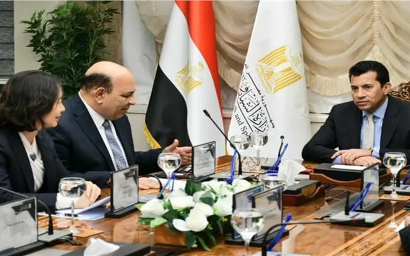 بطولات عالمية بمصر.. كواليس اجتماع وزير الرياضة مع سكرتير الاتحاد الدولي للكونغ فو